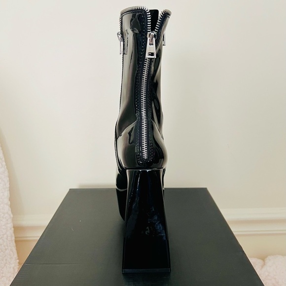 ❤️‍🔥HP!💋Future Trippin’ Ankle Boots Dolls Kill Poster Girl Angular Flare Heel - Picture 10 of 16